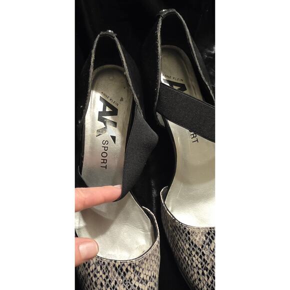 Anne Klein AK Sport Teaberry Slip On Wedge Black/White Size 9.5 Snake Skin - Picture 2 of 8